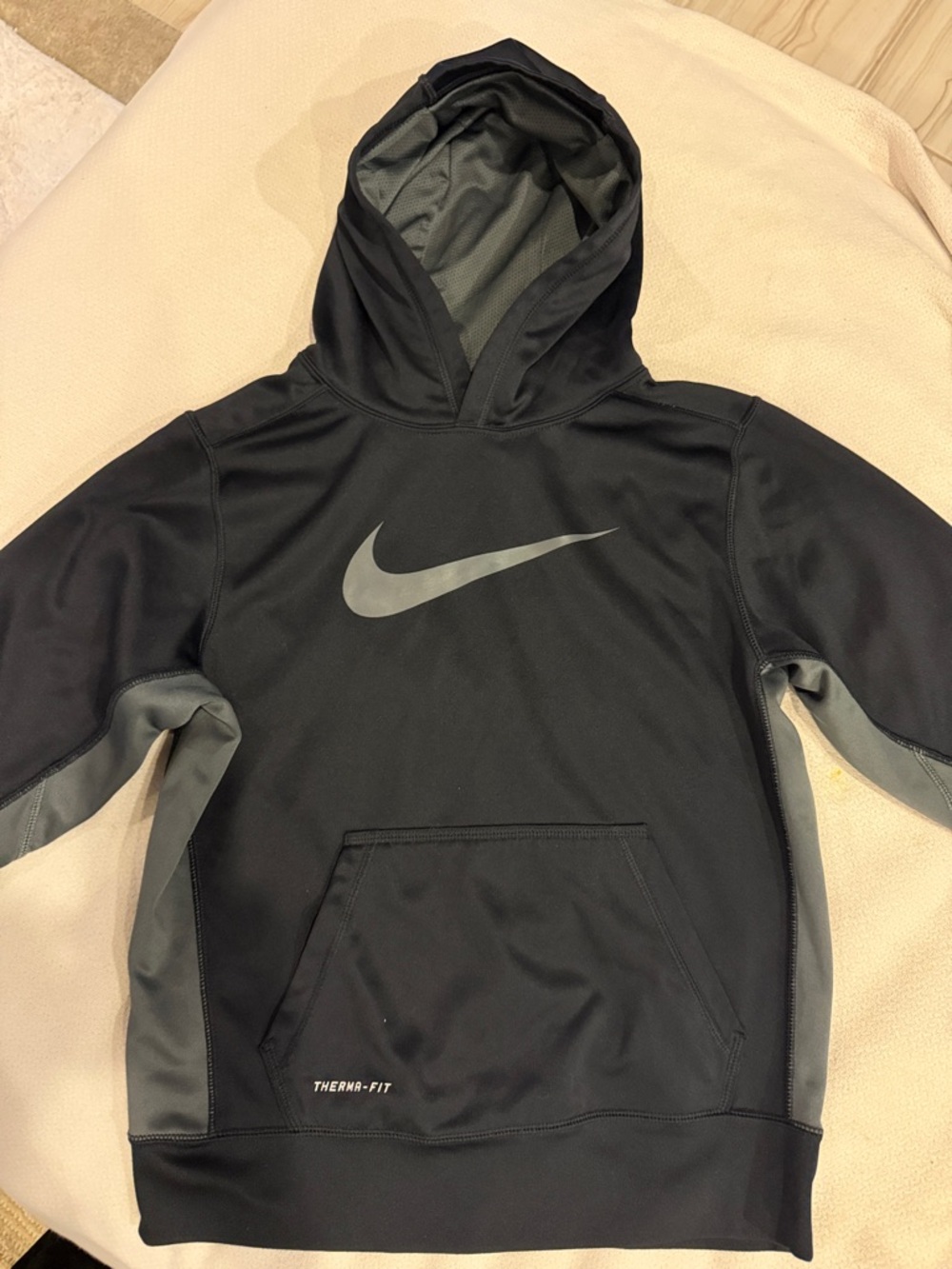 Nike Black & Gray Kids Therma-FIT Hoodie
